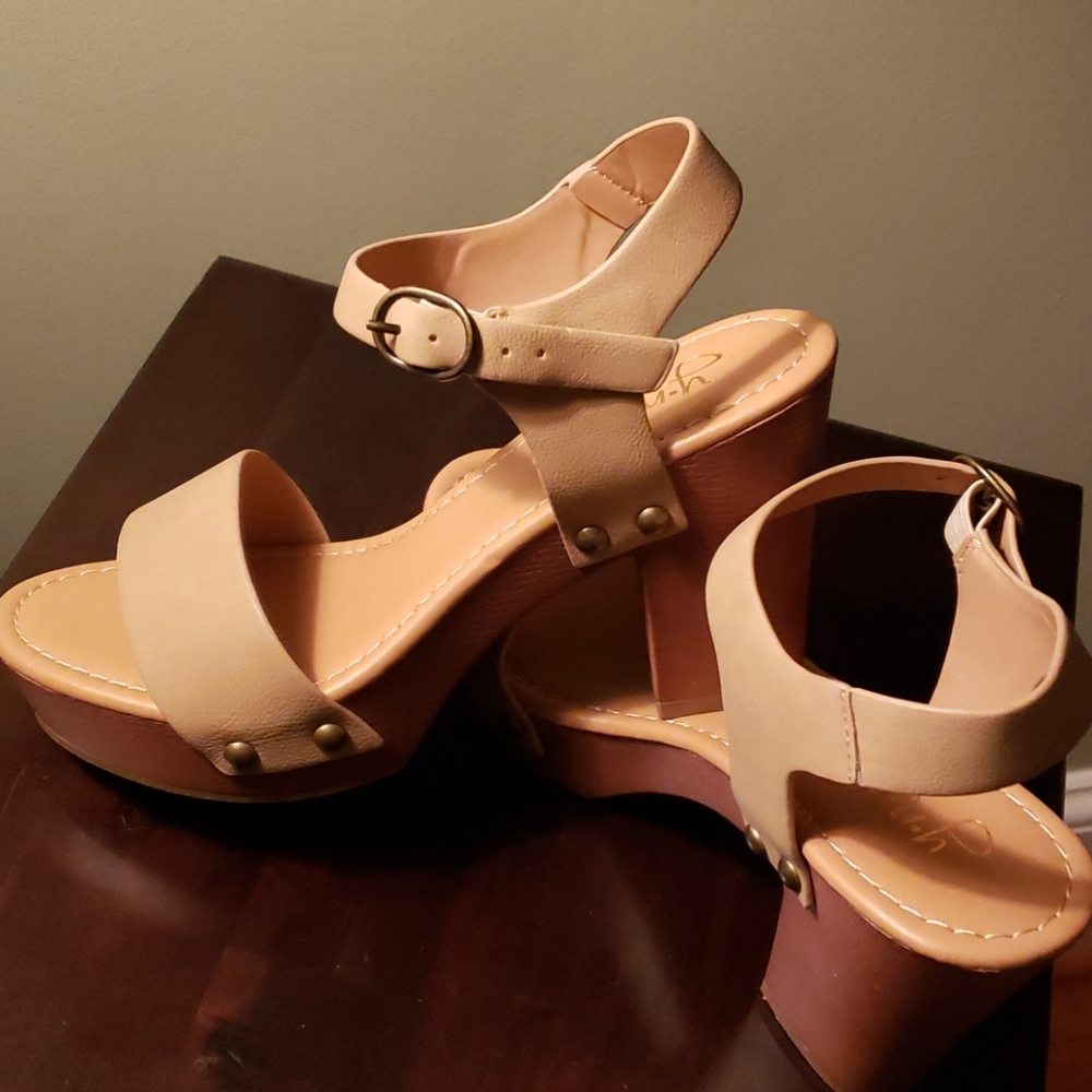 y not? Heeled Sandals
